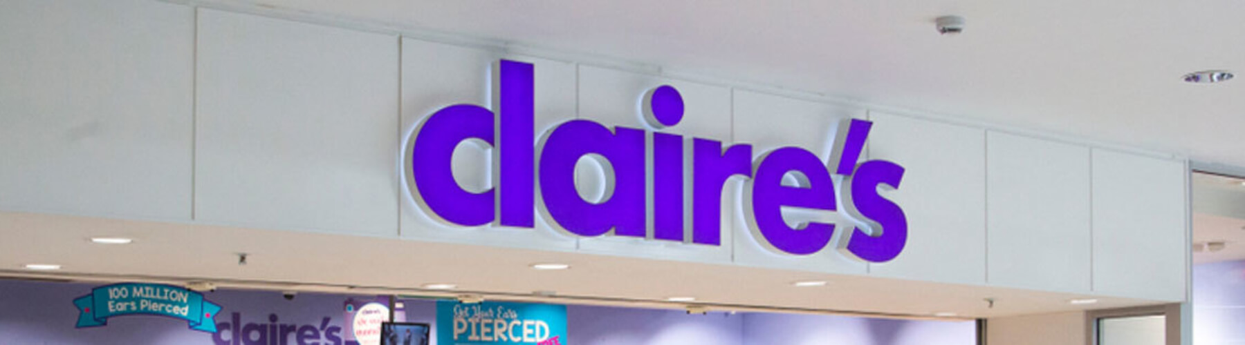 Claire's storefront