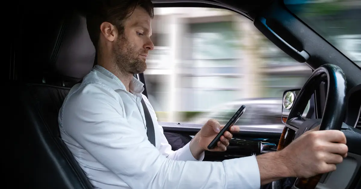 Illinois Texting and Hands-Free Driving Laws: What Drivers Need to Know